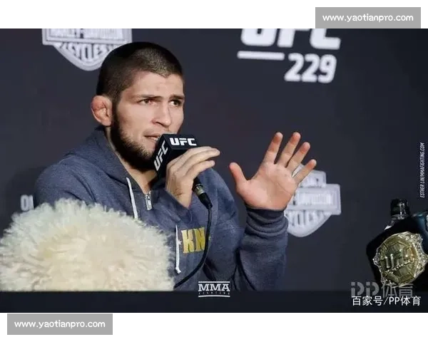 小鹰与嘴炮巅峰对决 谁能笑到最后征服UFC赛场